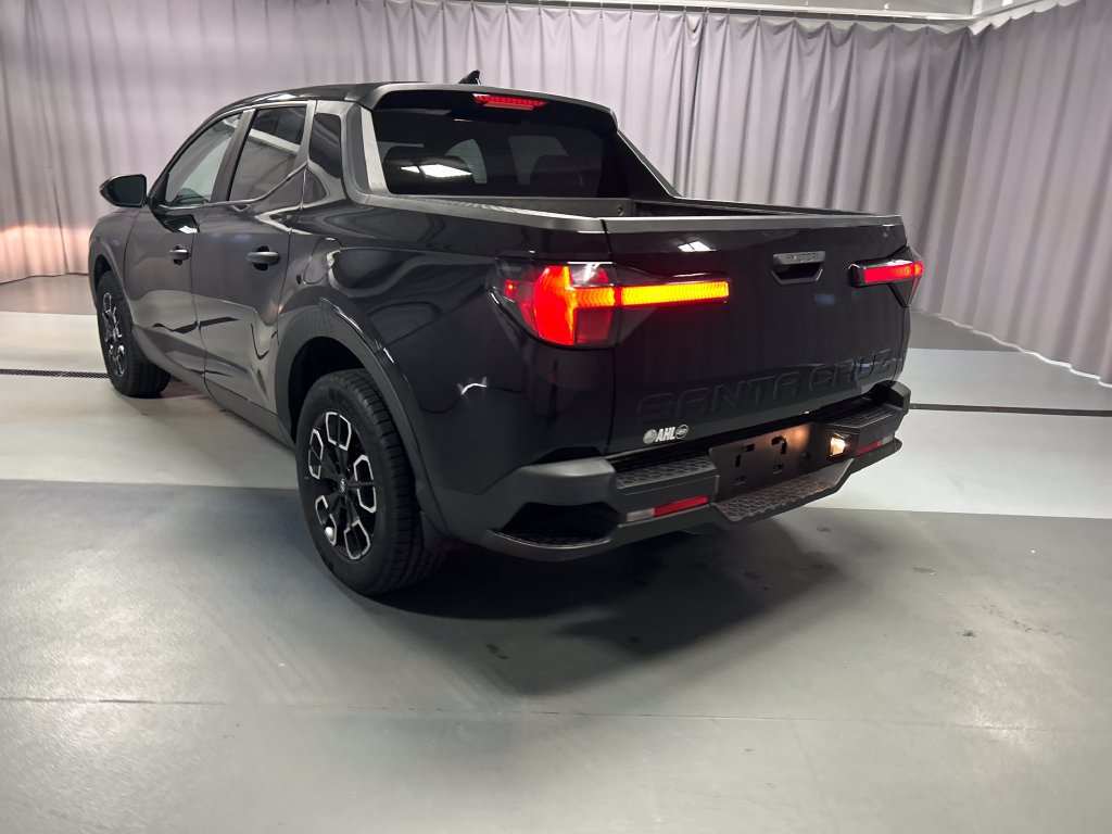 Used 2023 Hyundai Santa Cruz SEL FWD image 5