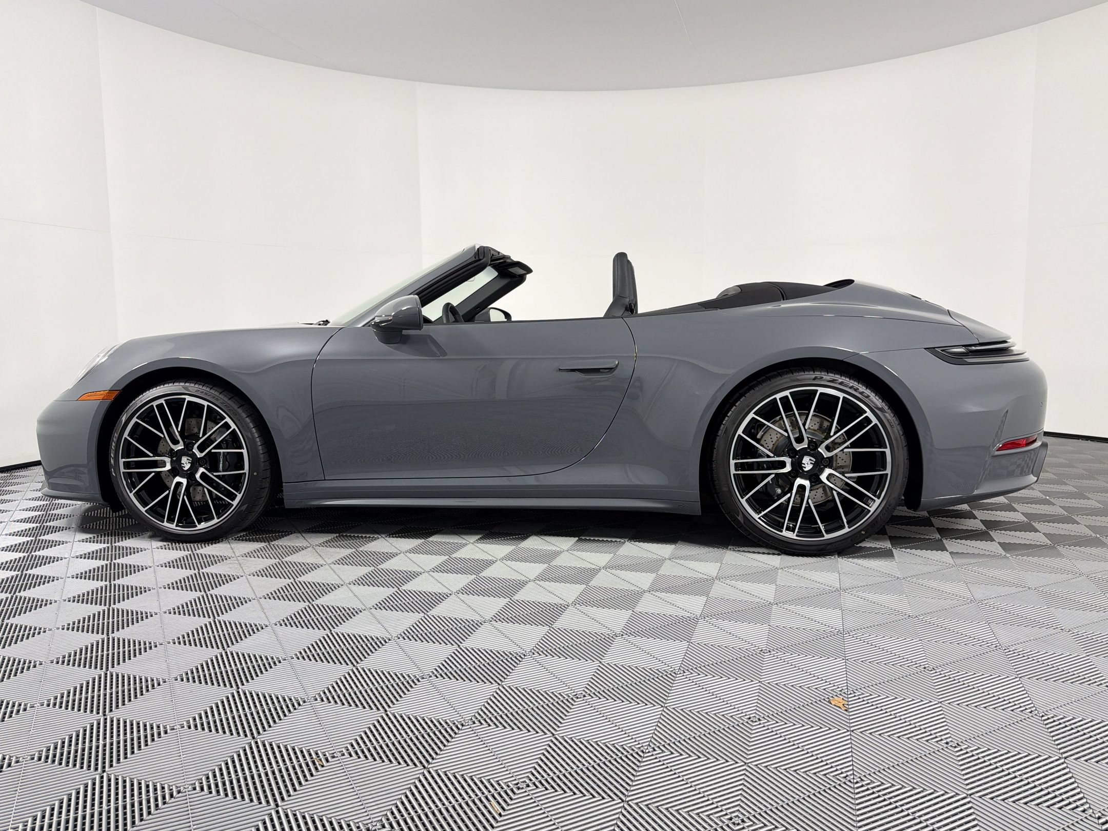 New 2026 Porsche 911 Carrera RWD image 2