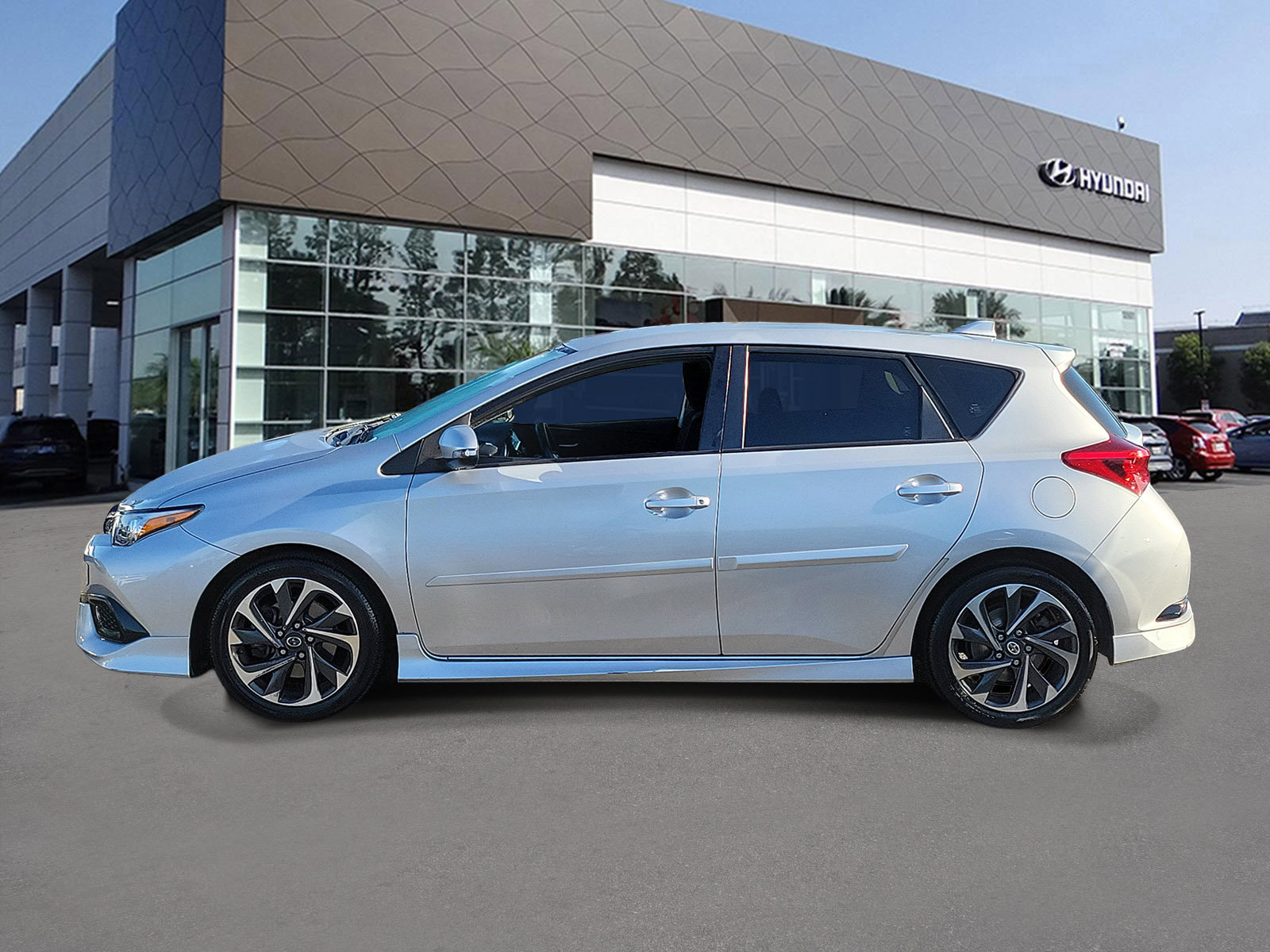 Used 2016 Scion iM FWD image 3