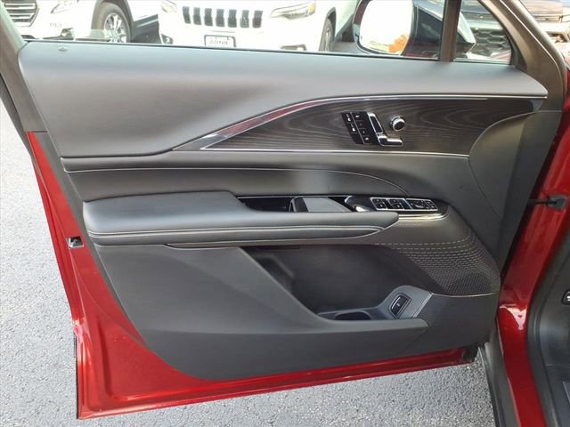 Certified 2024 Cadillac Lyriq Luxury image 25