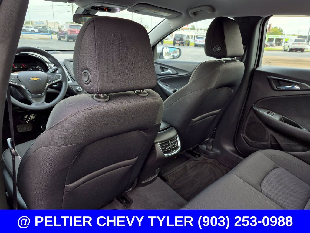 Used 2018 Chevrolet Malibu LT FWD image 30
