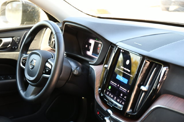 Used 2024 Volvo XC60 B5 Plus w/ Climate Package AWD/4WD image 29