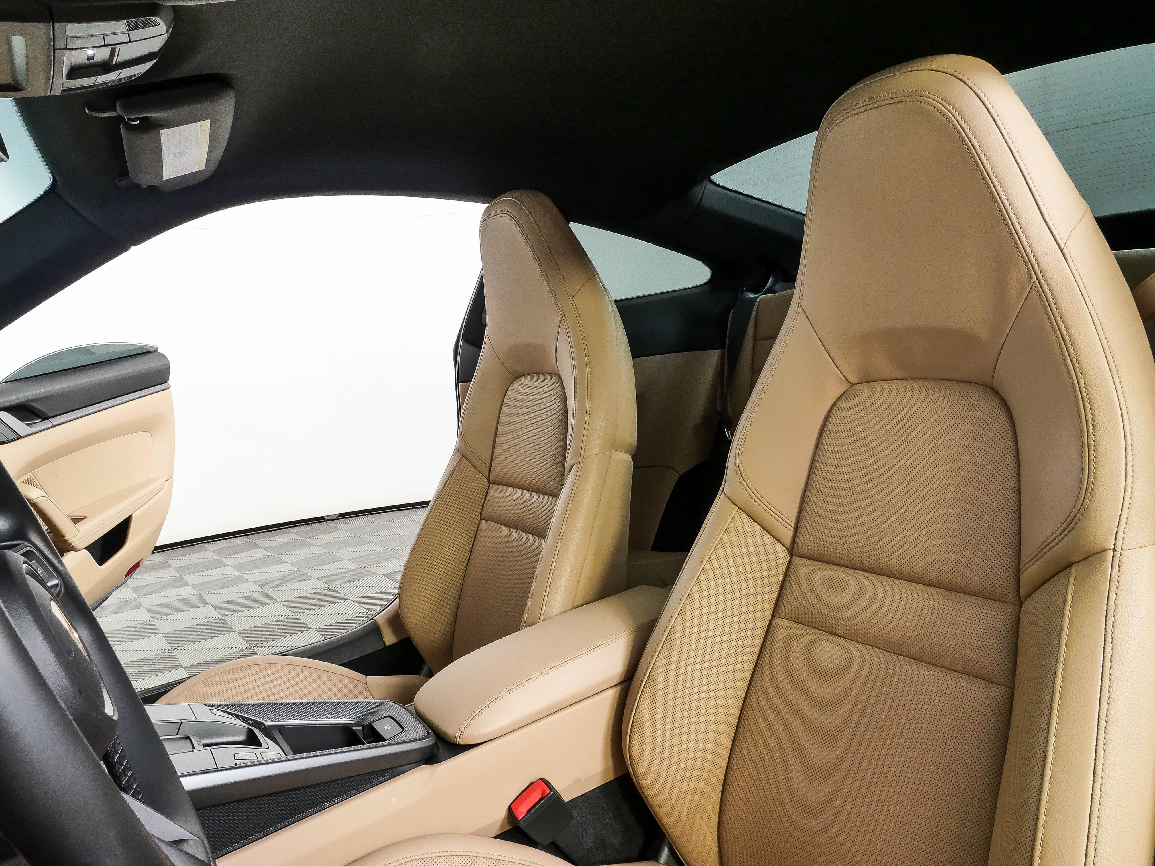 Certified 2022 Porsche 911 Carrera RWD image 5