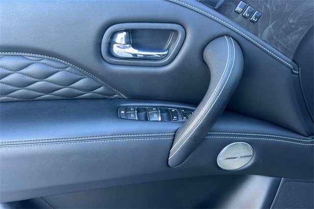 Used 2021 INFINITI QX80 Sensory w/ All-Season Package image 11
