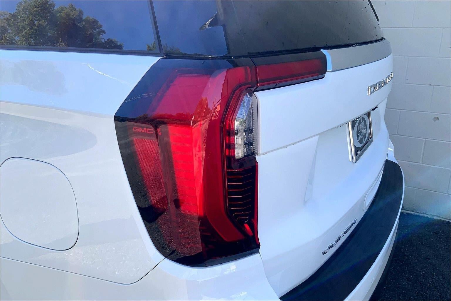 Used 2025 GMC Yukon Denali AWD/4WD image 29