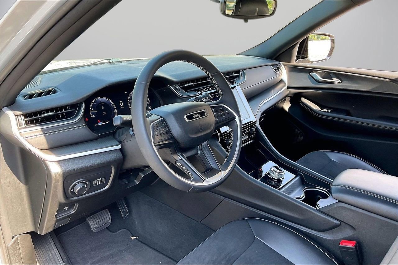 Certified 2023 Jeep Grand Cherokee Altitude AWD/4WD image 20