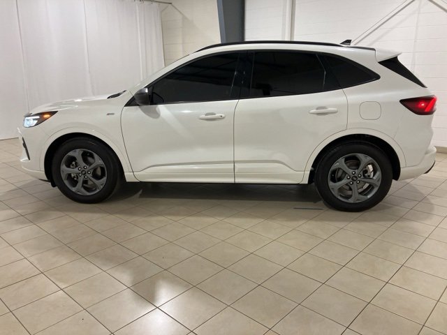 Used 2023 Ford Escape ST-Line w/ Tech Pack #1 image 2