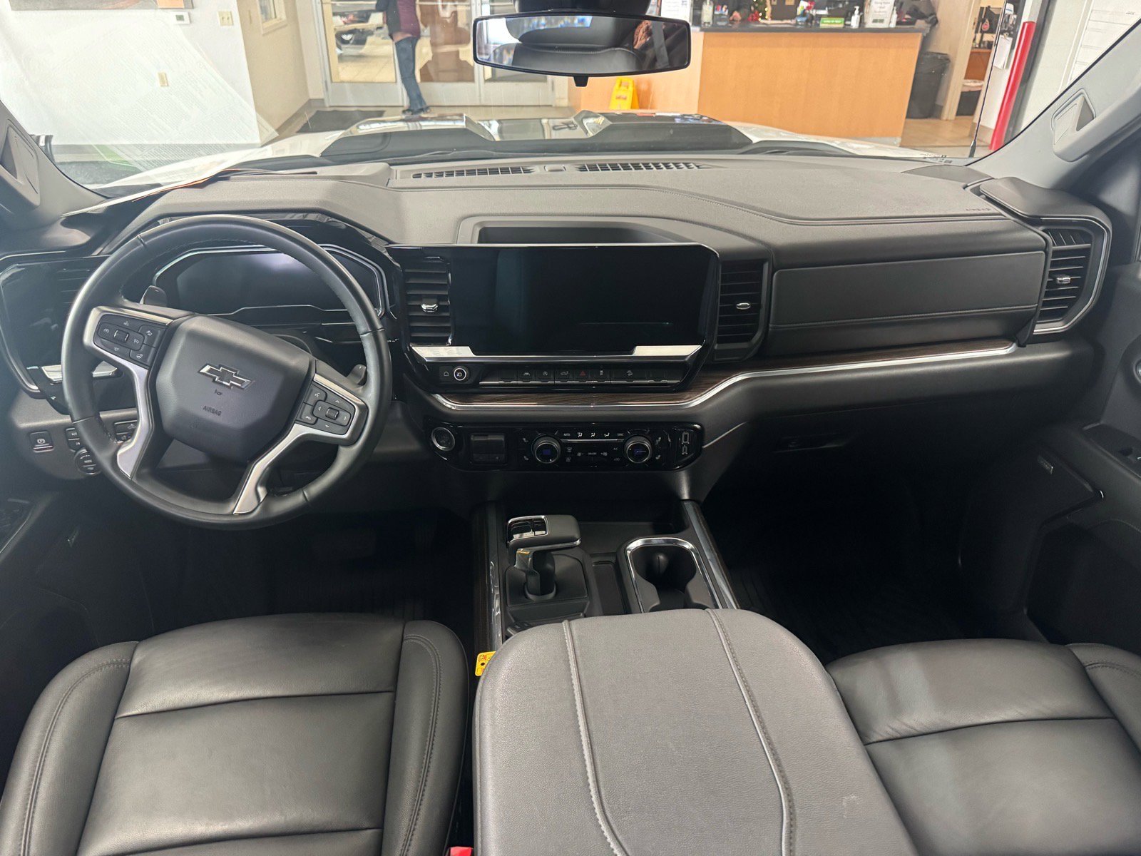 Used 2024 Chevrolet Silverado 1500 LT Trail Boss w/ Convenience Package II image 11