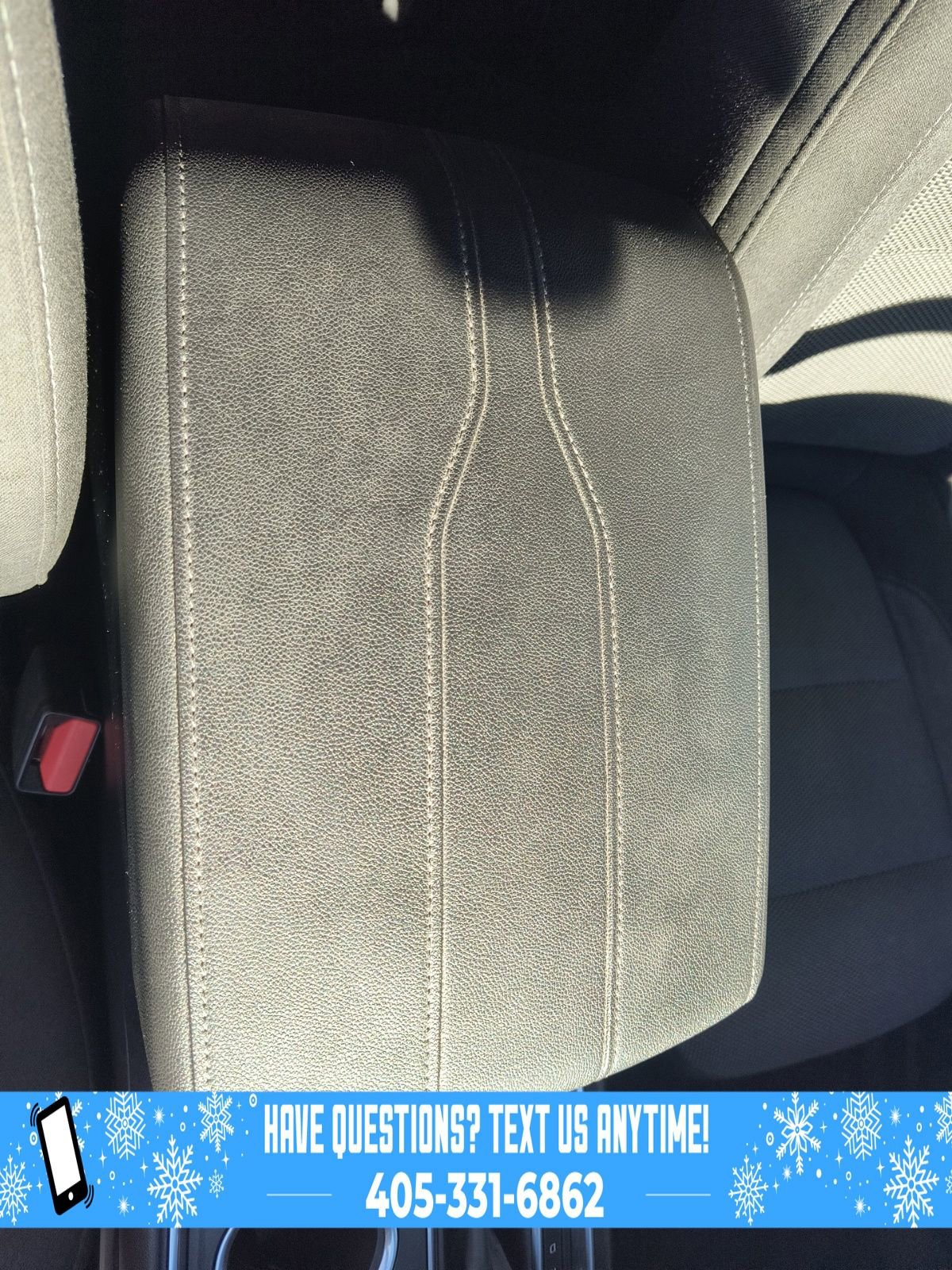 Used 2023 Chevrolet Traverse LT image 11