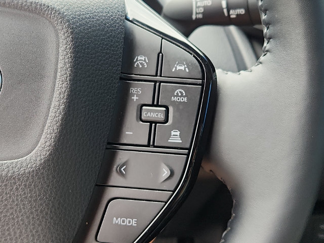 Used 2024 Toyota Prius XLE AWD/4WD image 21