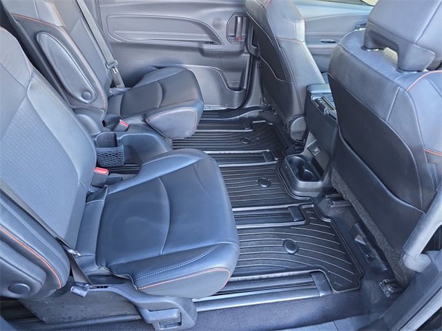 Used 2022 Toyota Sienna XSE image 13