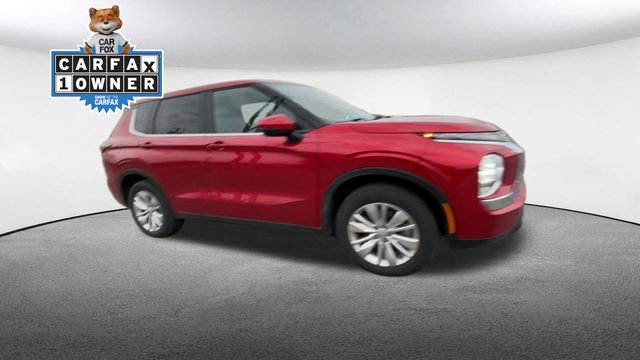 Used 2025 Mitsubishi Outlander ES image 2