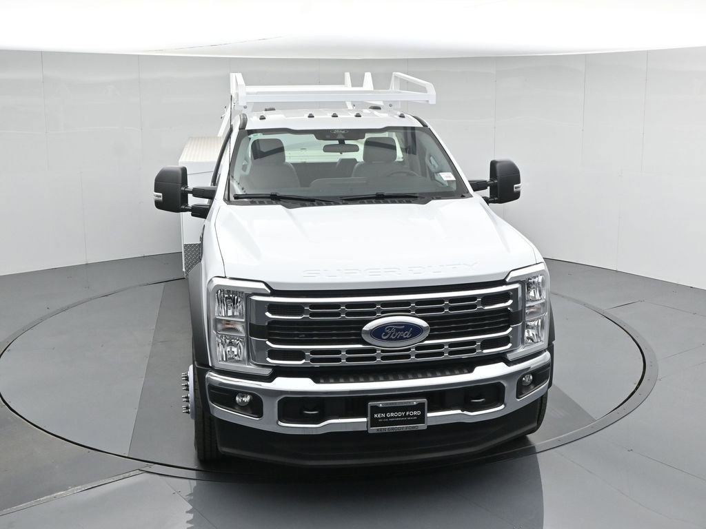 New 2025 Ford F450 XL w/ XL Chrome Package RWD image 45