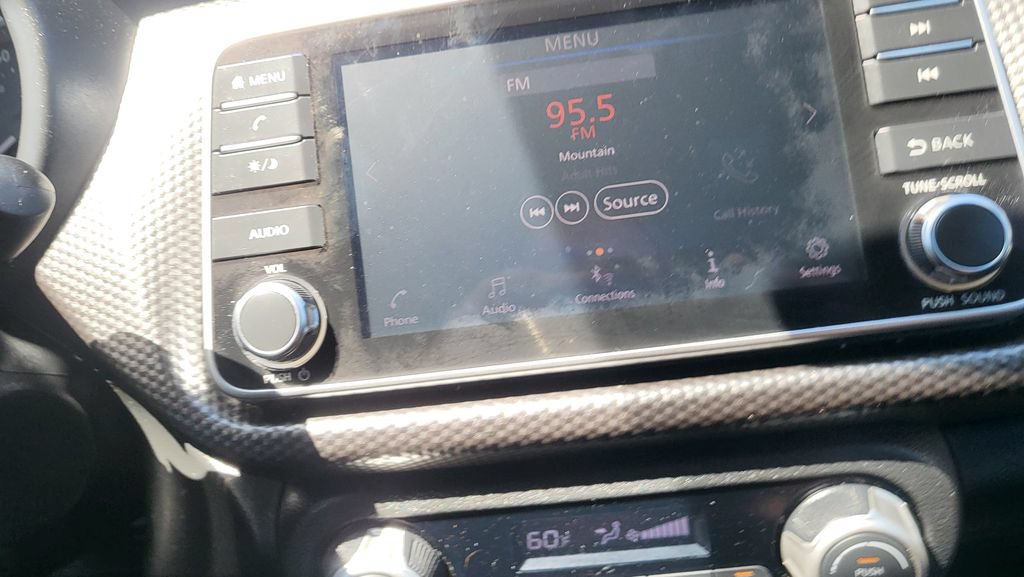 Used 2019 Nissan Kicks SV FWD image 32