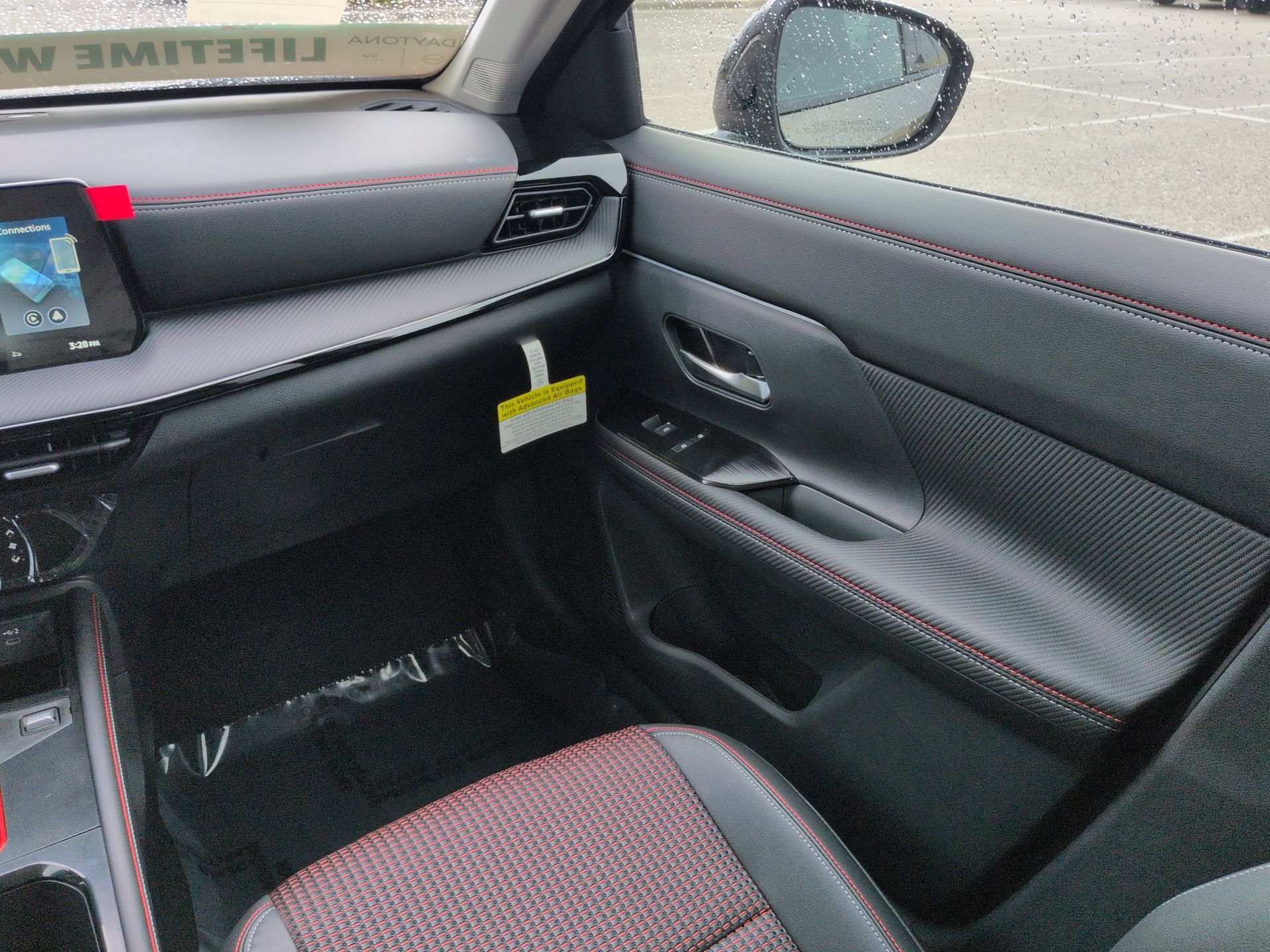New 2026 Nissan Kicks SR FWD image 18