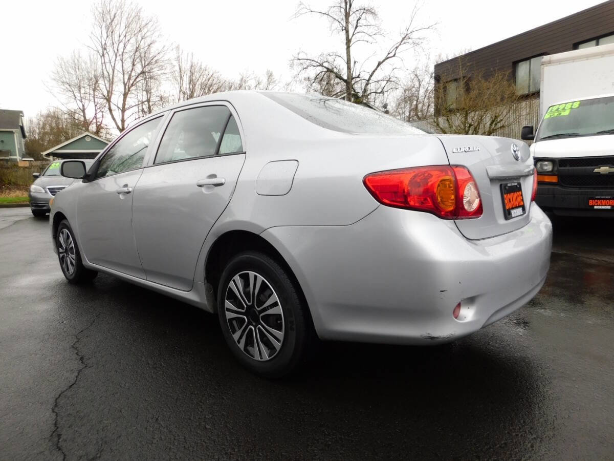 Used 2010 Toyota Corolla LE FWD image 3