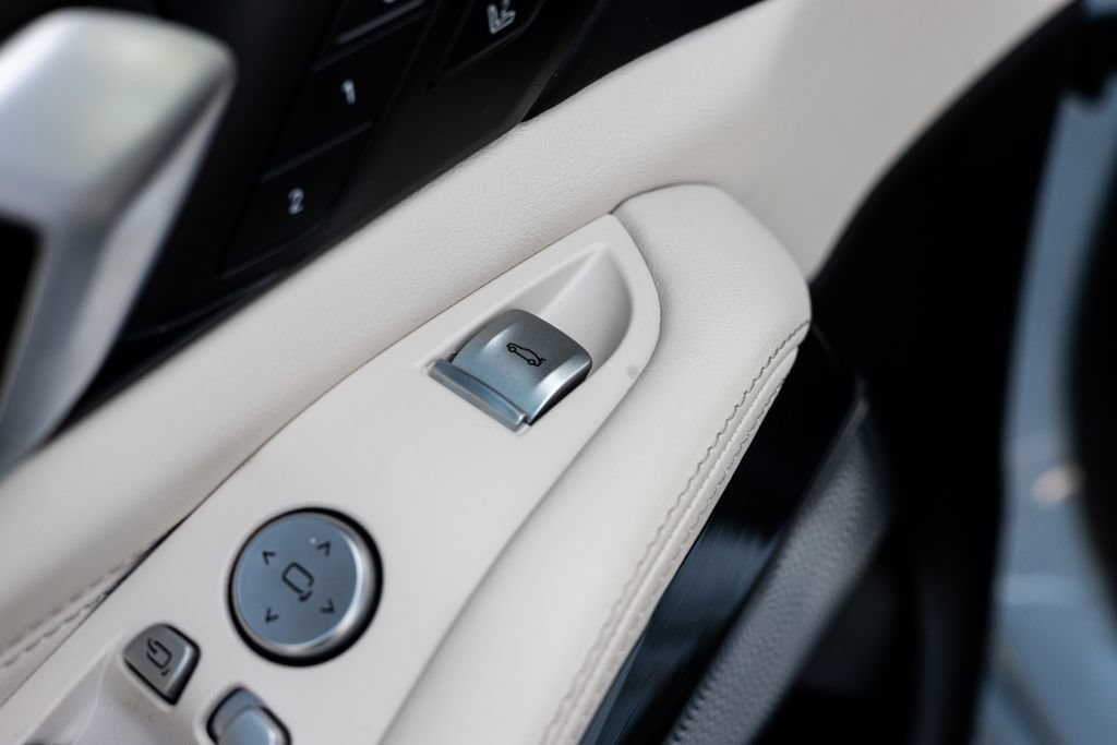 Used 2024 BMW X7 M60i w/ Executive Package AWD/4WD image 18