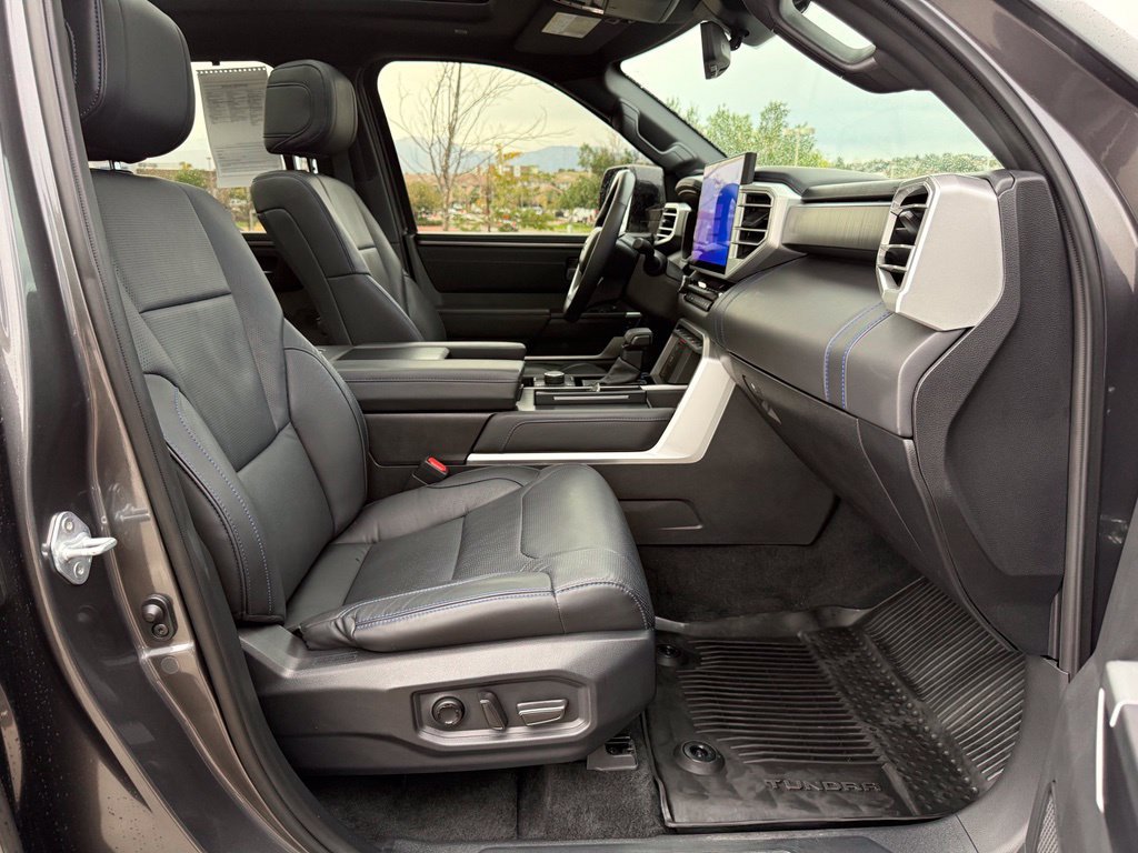 Used 2025 Toyota Tundra Platinum w/ TRD Off-Road Package AWD/4WD image 32