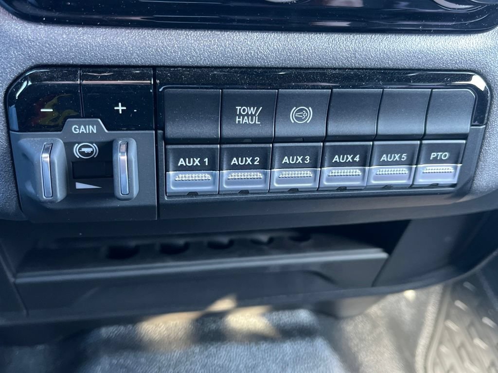 New 2026 RAM 5500 Tradesman AWD/4WD image 17