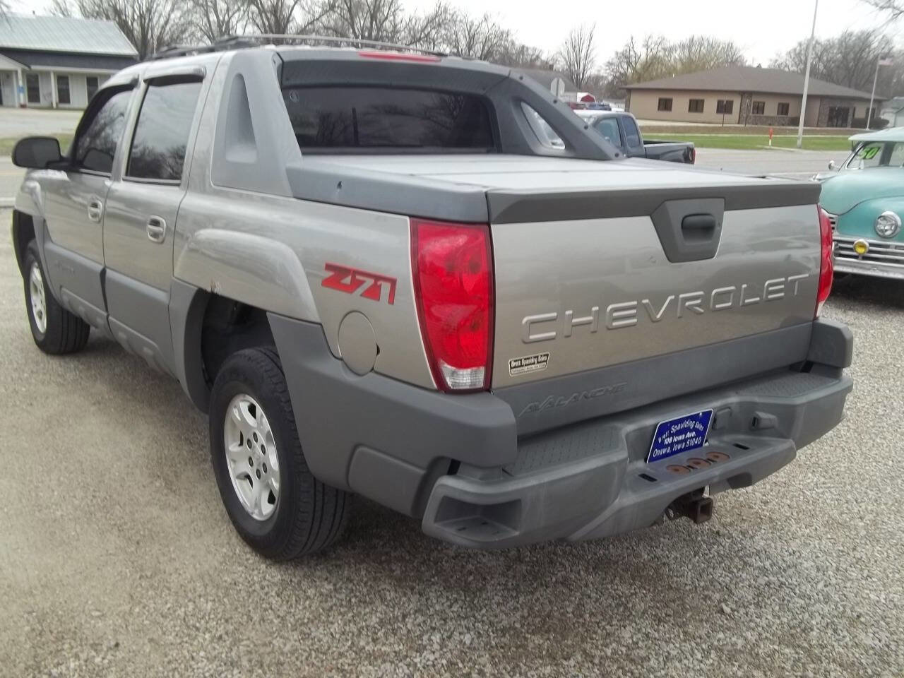 Used 2002 Chevrolet Avalanche 4x4 w/ Off-Road Suspension Pkg image 5