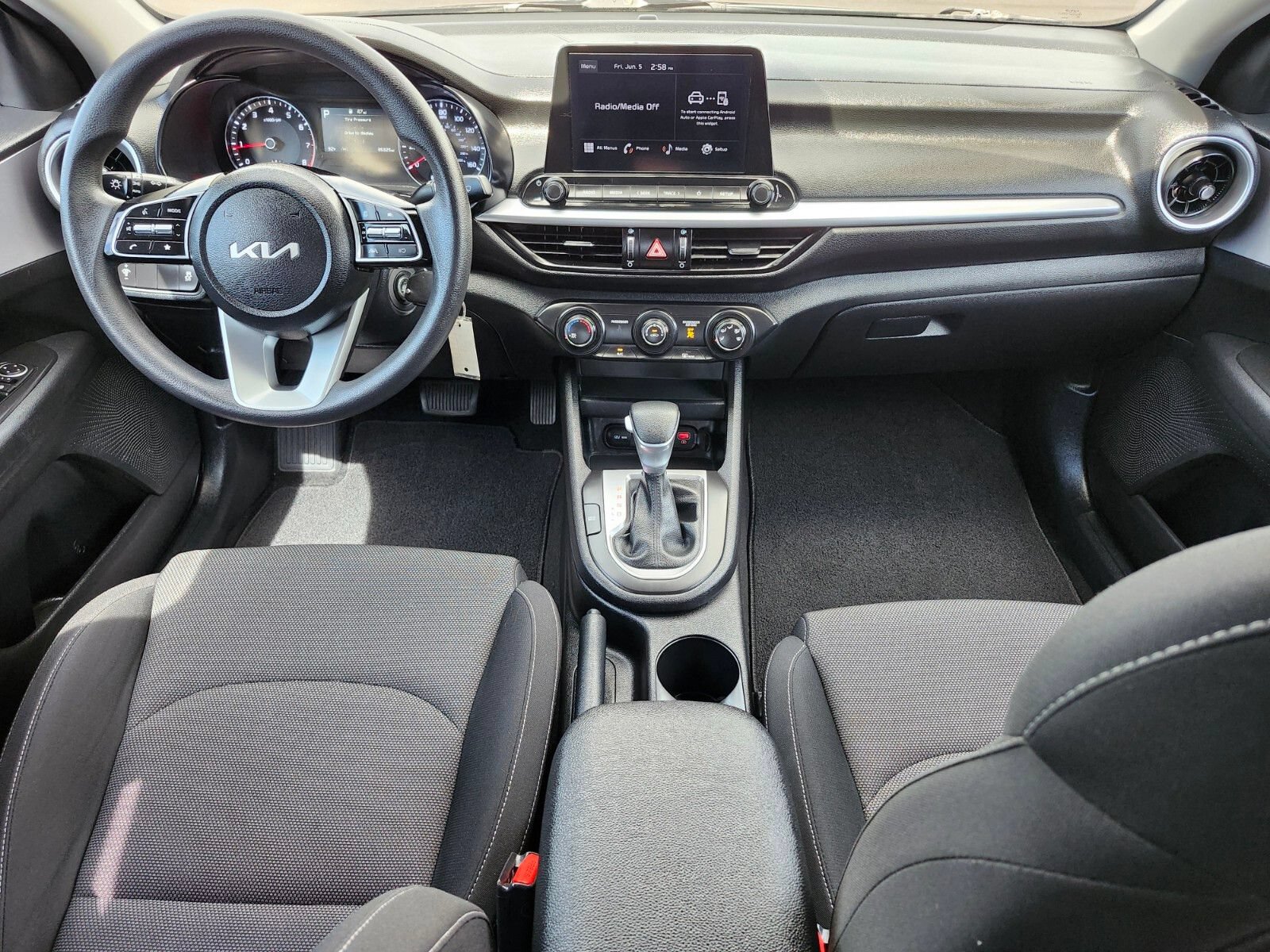 Used 2024 Kia Forte LXS FWD image 11