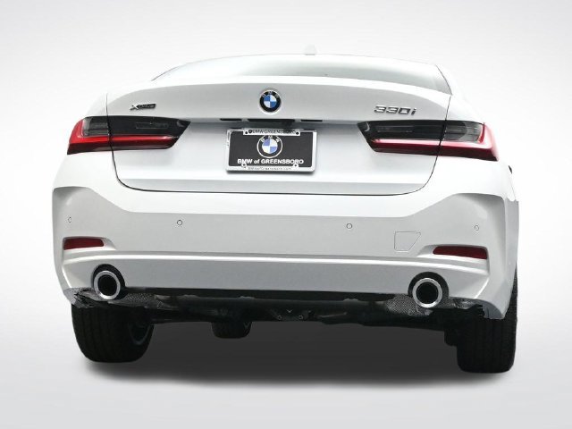New 2026 BMW 330i xDrive Sedan w/ Premium Package AWD/4WD image 33