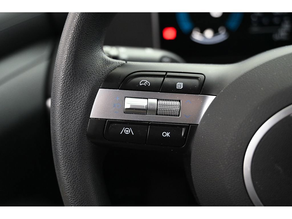 Used 2025 Hyundai Santa Cruz SE image 34