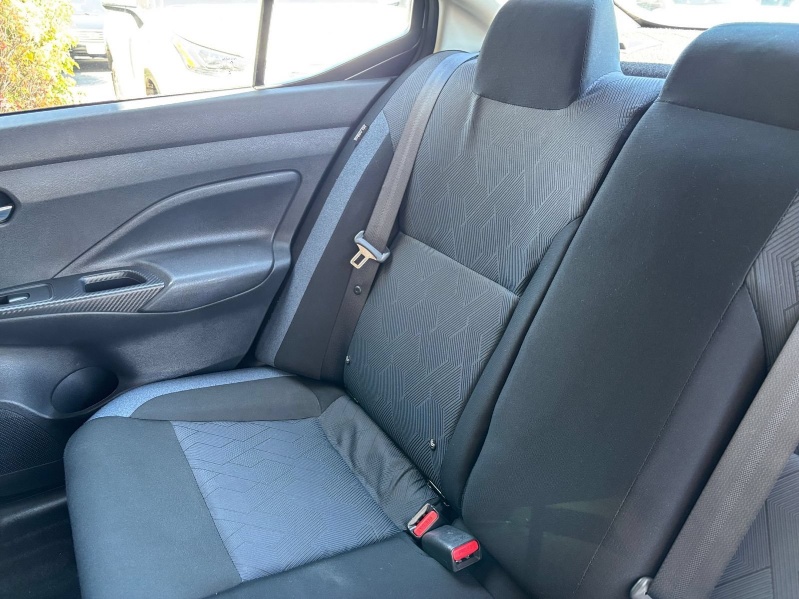 Used 2025 Nissan Versa SV FWD image 37
