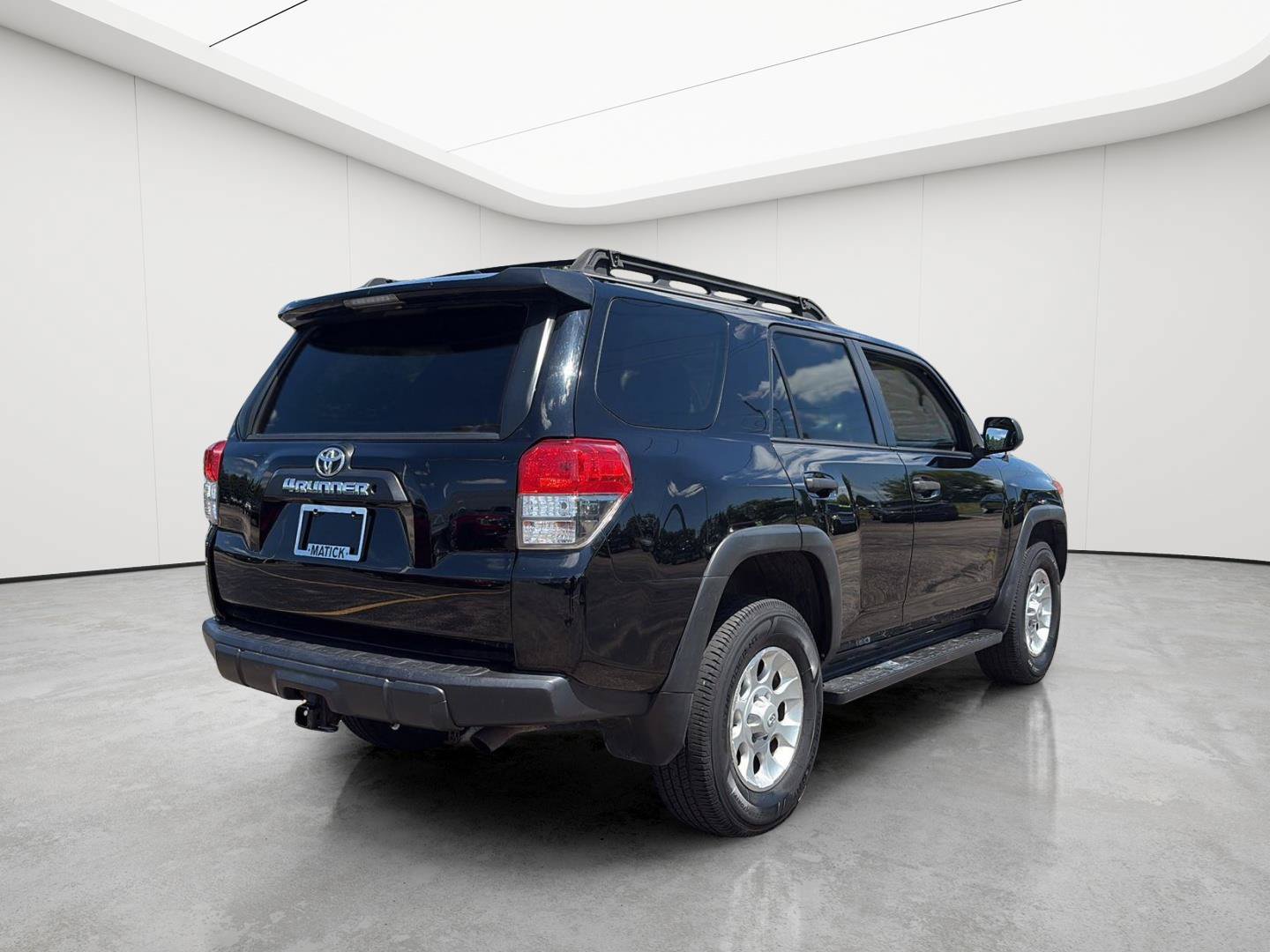 Used 2012 Toyota 4Runner SR5 AWD/4WD image 8