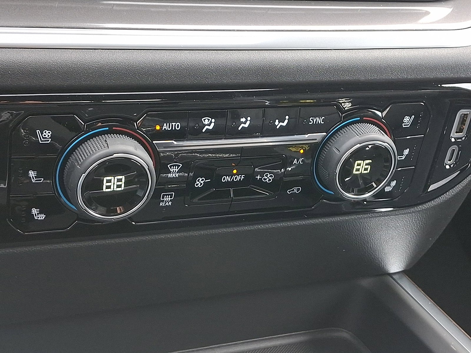 New 2026 Chevrolet Silverado 3500 High Country w/ High Country Premium Package image 16