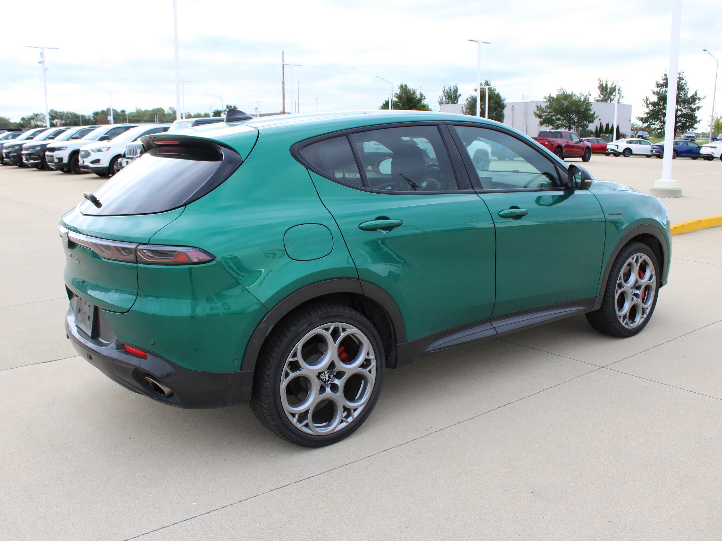 Used 2024 Alfa Romeo Tonale Veloce AWD/4WD image 5