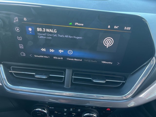 Used 2024 Chevrolet Trax ACTIV w/ Driver Confidence Package image 16