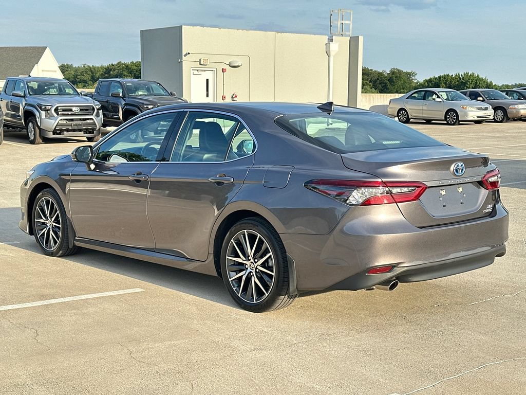 Used 2023 Toyota Camry XLE w/ Cold Weather Package FWD image 3