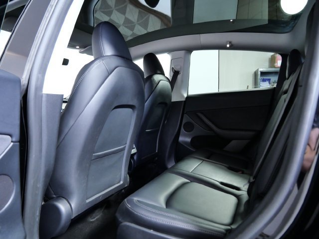 Used 2023 Tesla Model Y Long Range AWD/4WD image 14