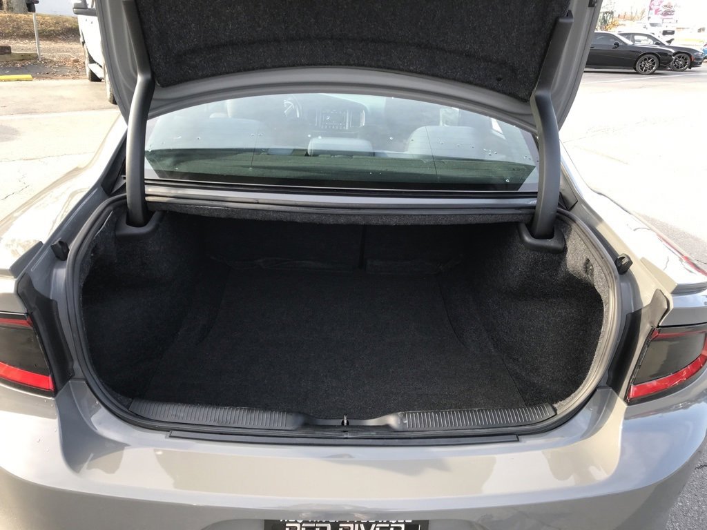 Used 2017 Dodge Charger R/T w/ Driver Confidence Group image 4