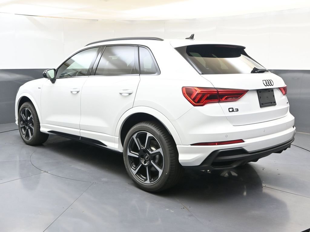 Used 2025 Audi Q3 2.0T Premium Plus w/ Premium Plus Package image 3