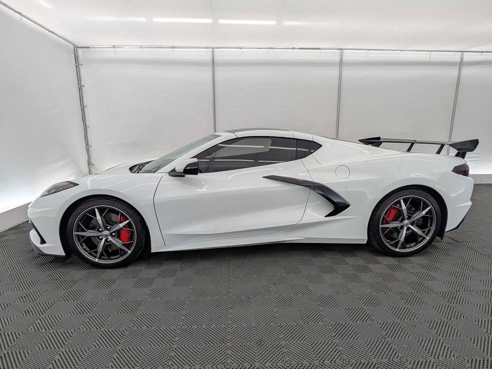Used 2023 Chevrolet Corvette Stingray Coupe w/ Z51 Performance Package RWD image 3