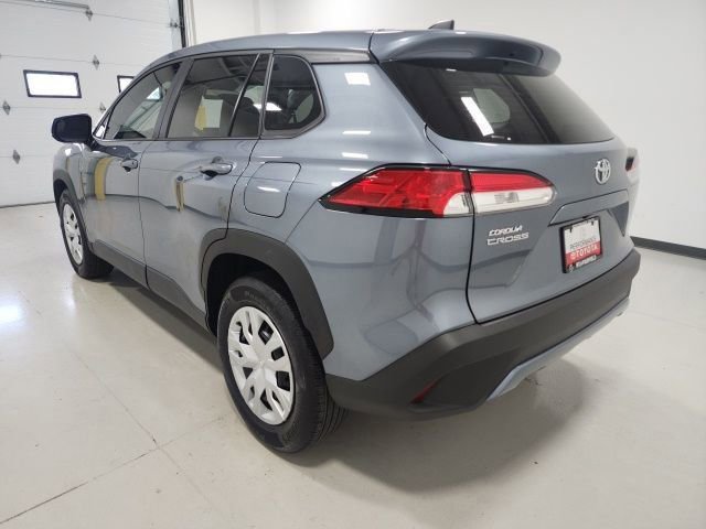 Used 2024 Toyota Corolla Cross L image 9