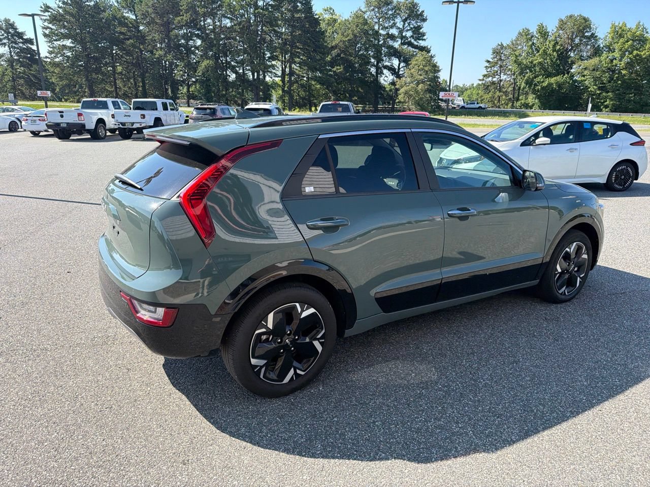 Used 2024 Kia Niro Wave w/ Wave Preserve Package FWD image 7