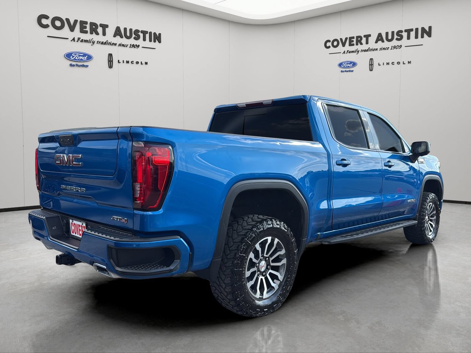 Used 2022 GMC Sierra 1500 AT4 w/ AT4 Preferred Package AWD/4WD image 5