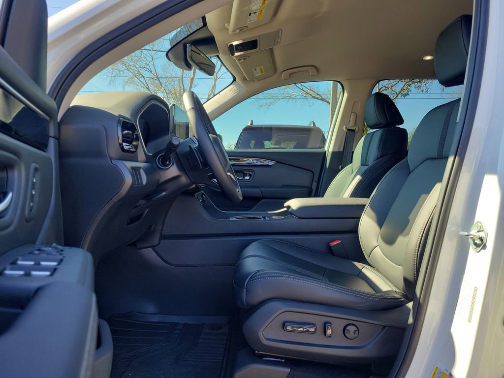 Certified 2026 Honda Passport RTL image 24