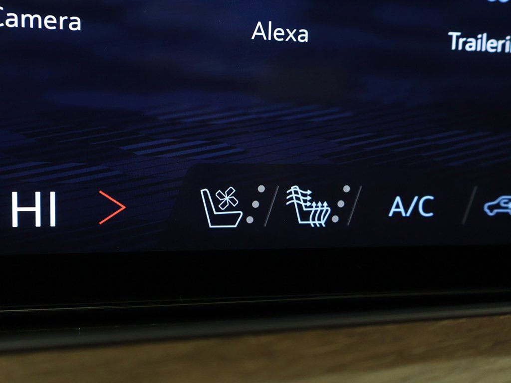 Used 2025 Chevrolet Tahoe High Country w/ Sun And Tow Package image 62