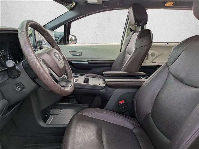Certified 2023 Toyota Sienna Platinum image 17