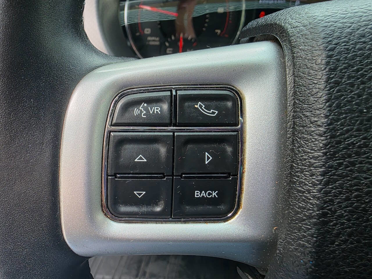 Used 2014 Dodge Charger SE w/ Sport Appearance Group image 17