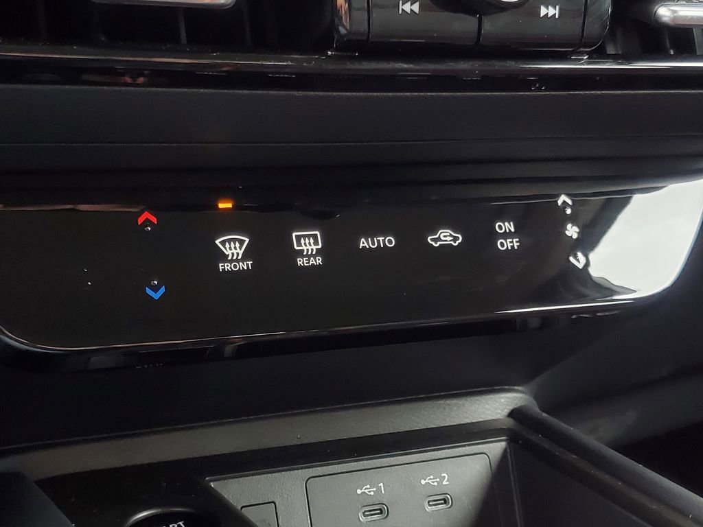 Used 2025 Nissan Kicks SR AWD/4WD image 22