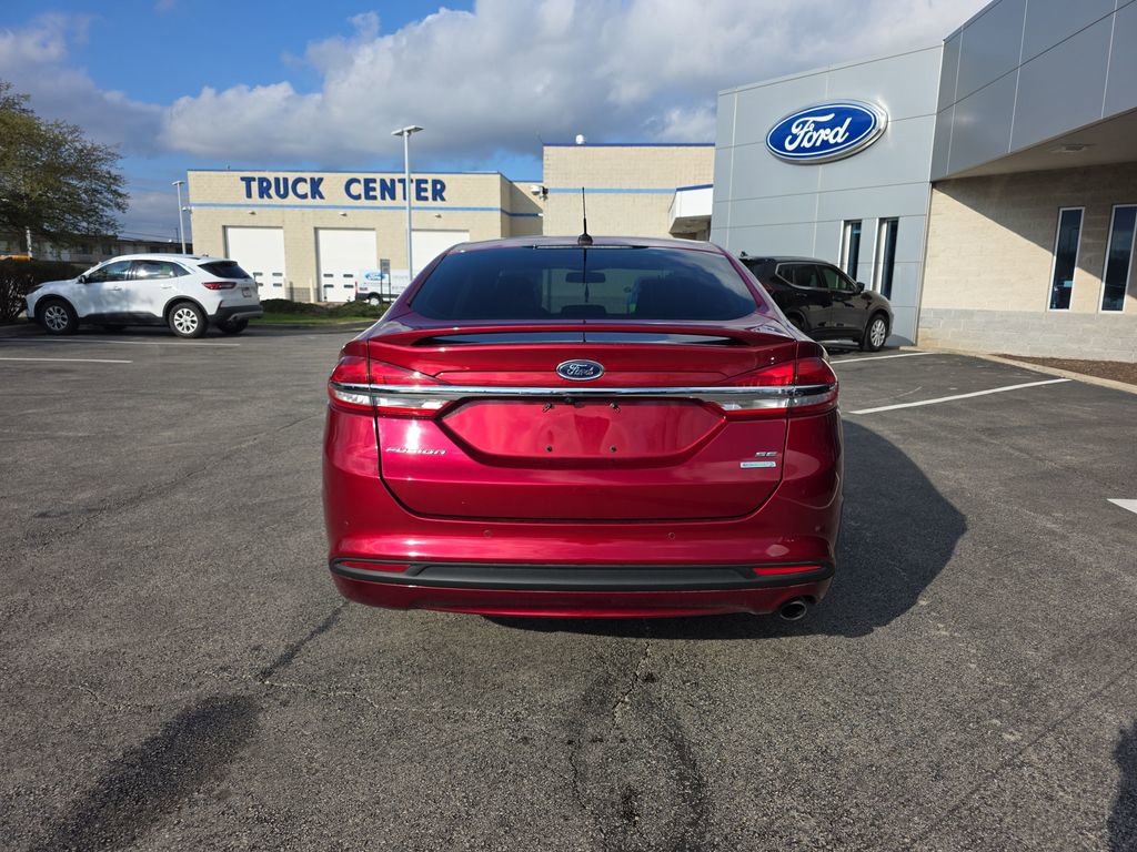 Used 2018 Ford Fusion SE w/ Equipment Group 201A image 9
