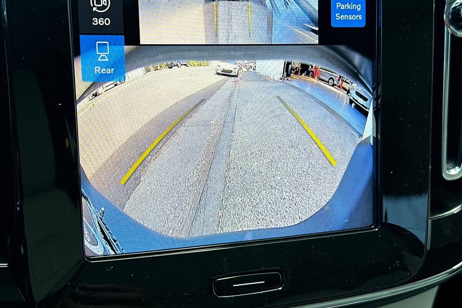 New 2026 Volvo XC40 B5 Plus w/ Protection Package Premier image 22
