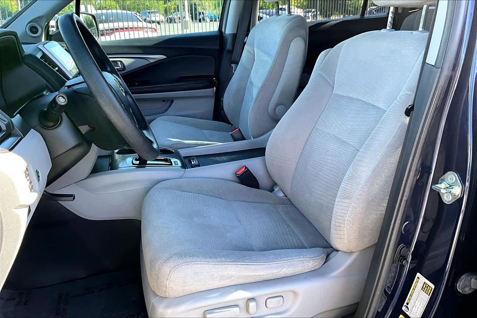 Used 2016 Honda Pilot EX image 7