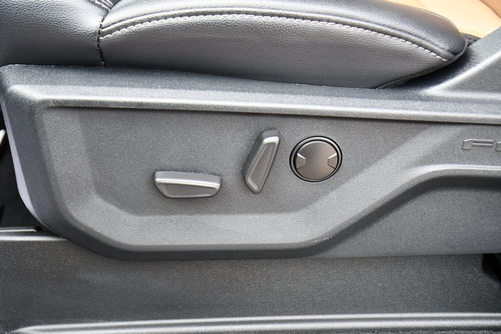 Used 2026 Ford F350 Lariat w/ Lariat Ultimate Package image 14