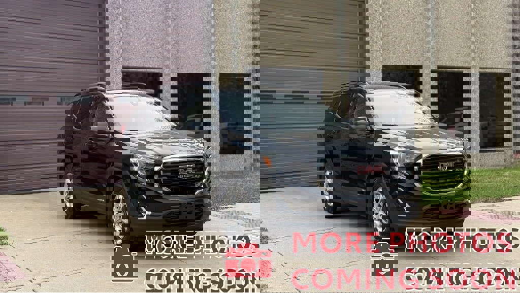 Used 2020 GMC Terrain SLE w/ Driver Convenience Package image 1